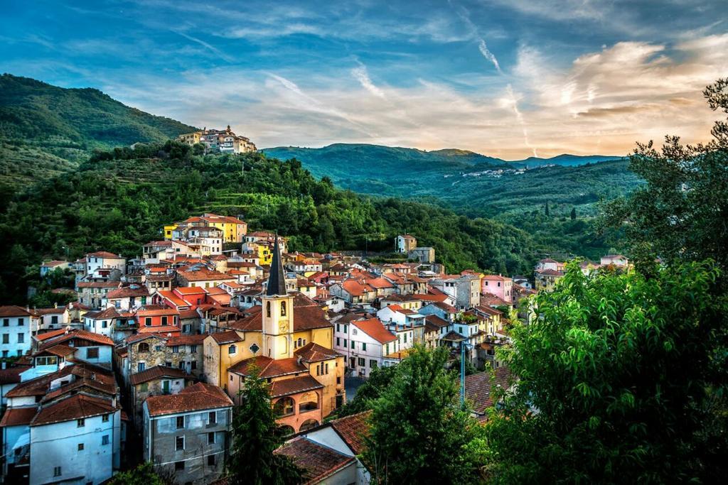 Il Cuore Del Borgo - Holiday Home Borgomaro Eksteriør billede